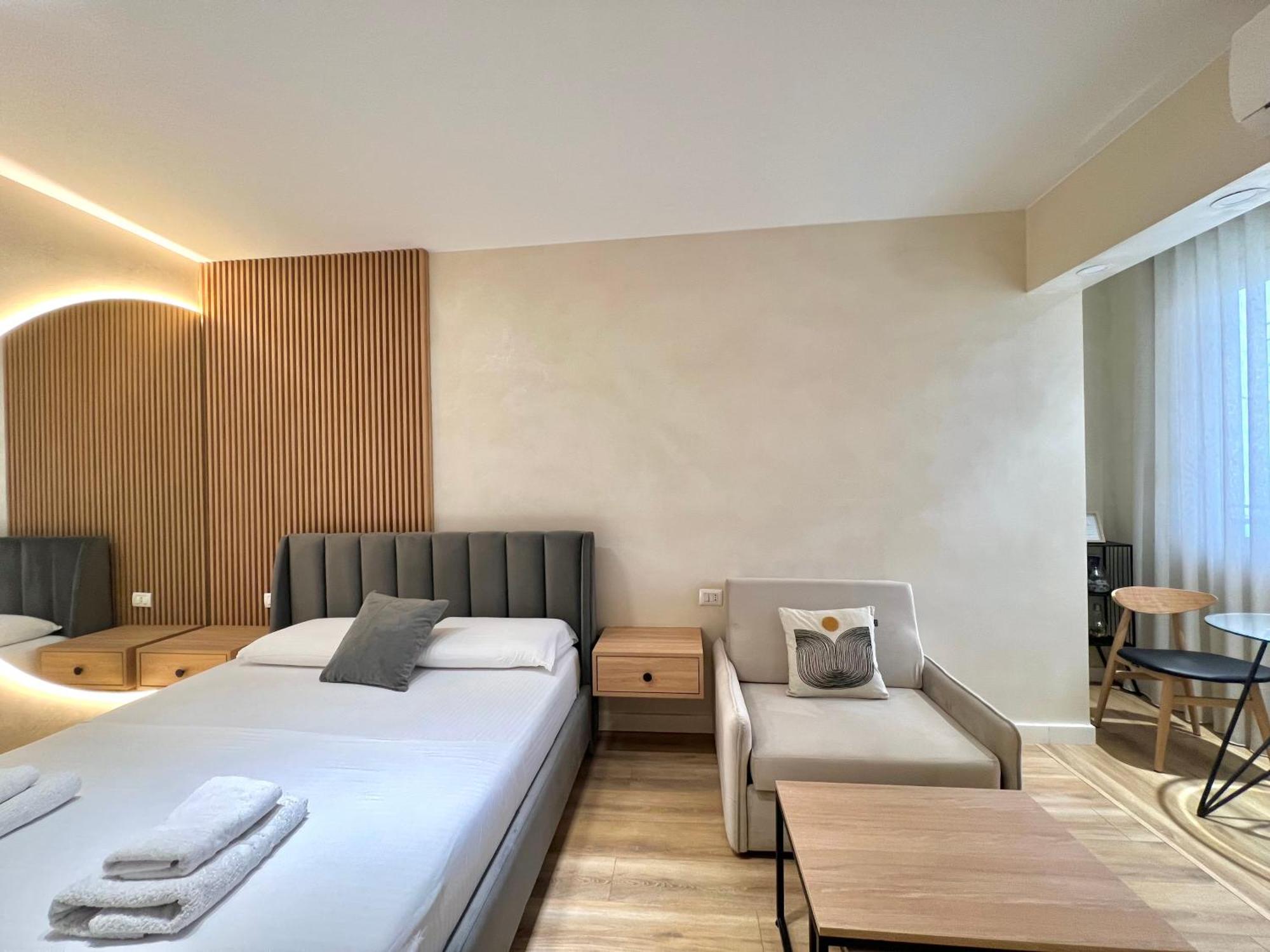 Syncron Apartments In The Center Of Tirana Room photo